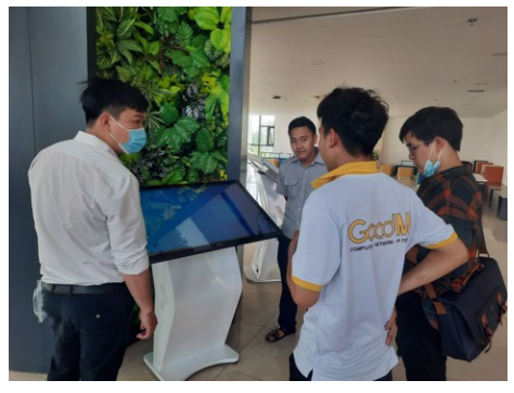 GoodM bàn giao hệ thống kiosk cho trường đại học kinh tế - ueh